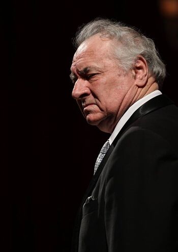 Заспіває, засміється... Анатолій Паламаренко (художнє слово)