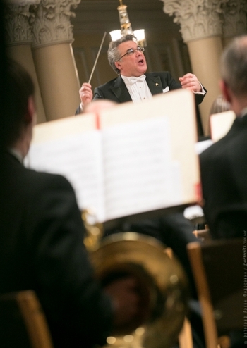 Симфонічний оркестр НФУ Диригент - Микола Дядюра